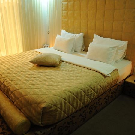 Hotel Merona SJJ Extérieur photo
