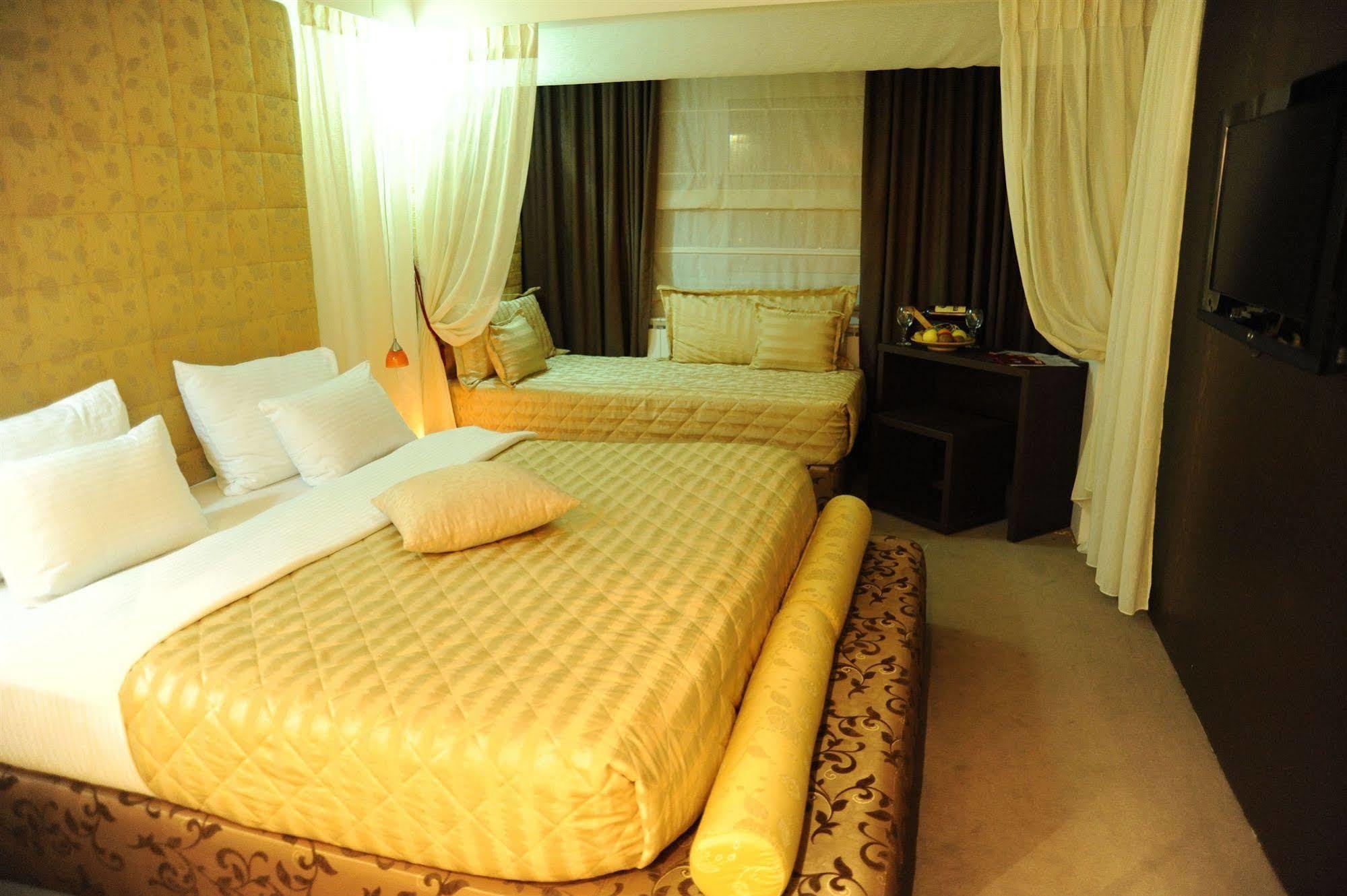 Hotel Merona SJJ Extérieur photo