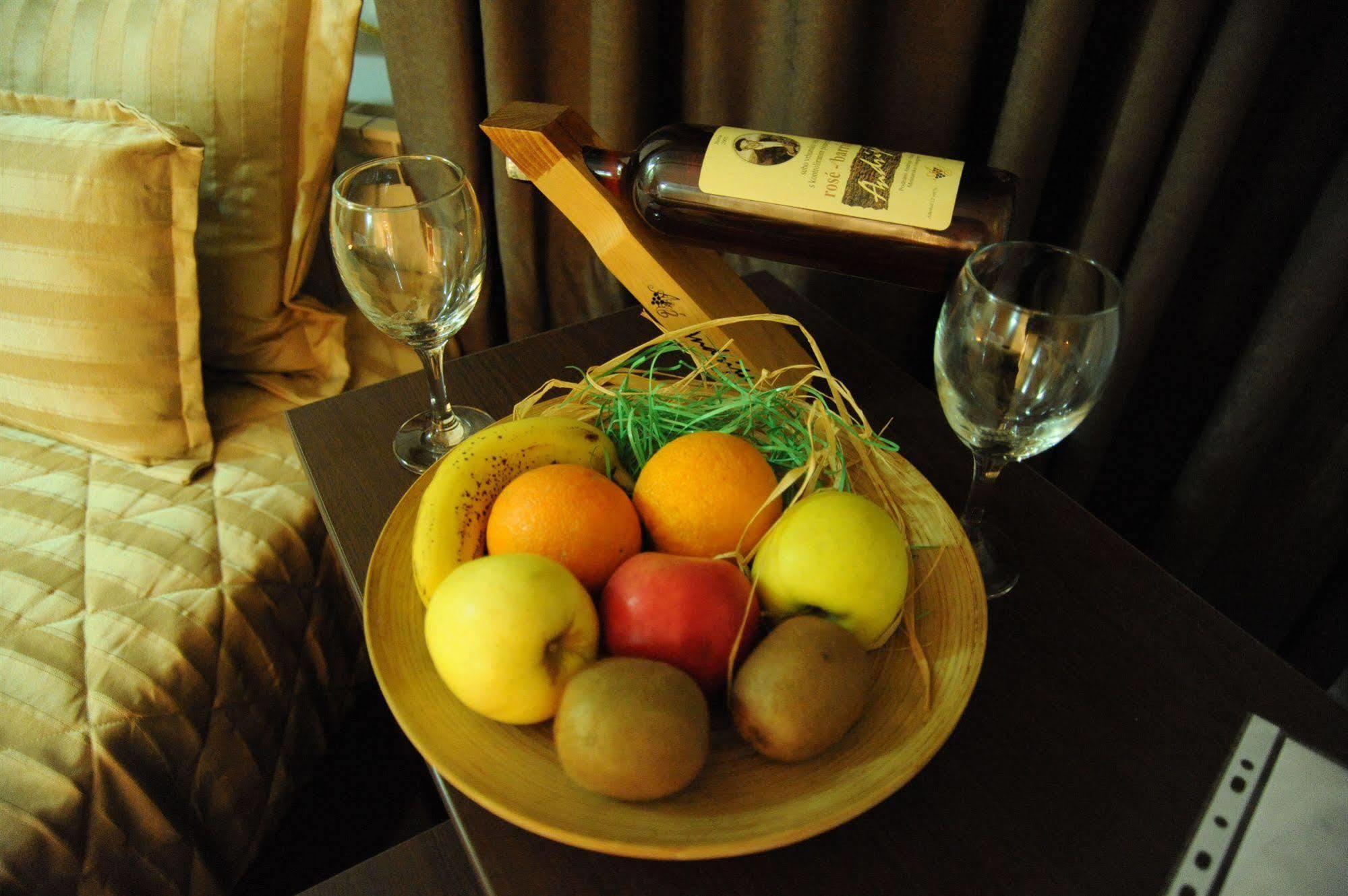 Hotel Merona SJJ Extérieur photo
