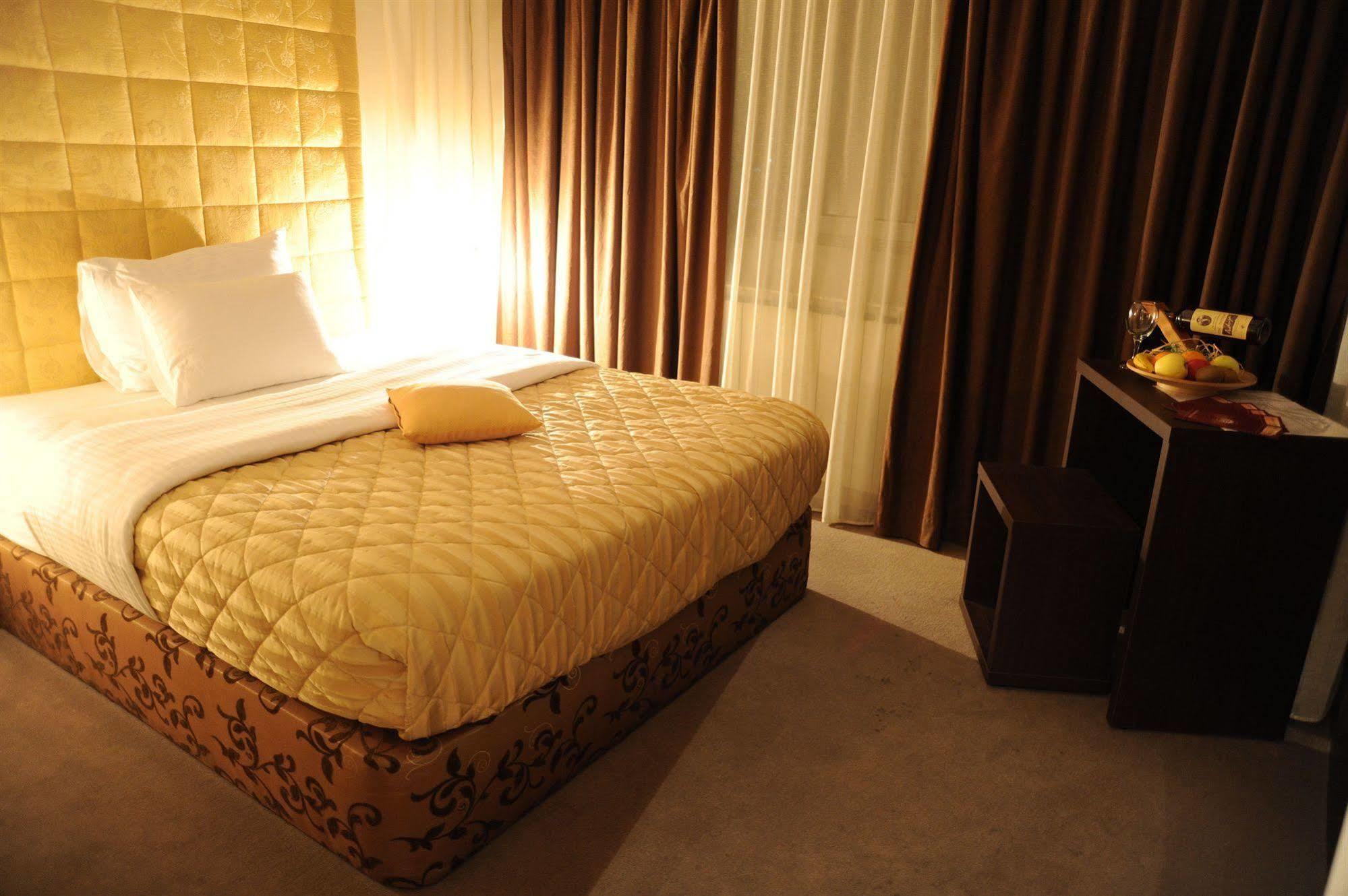 Hotel Merona SJJ Extérieur photo