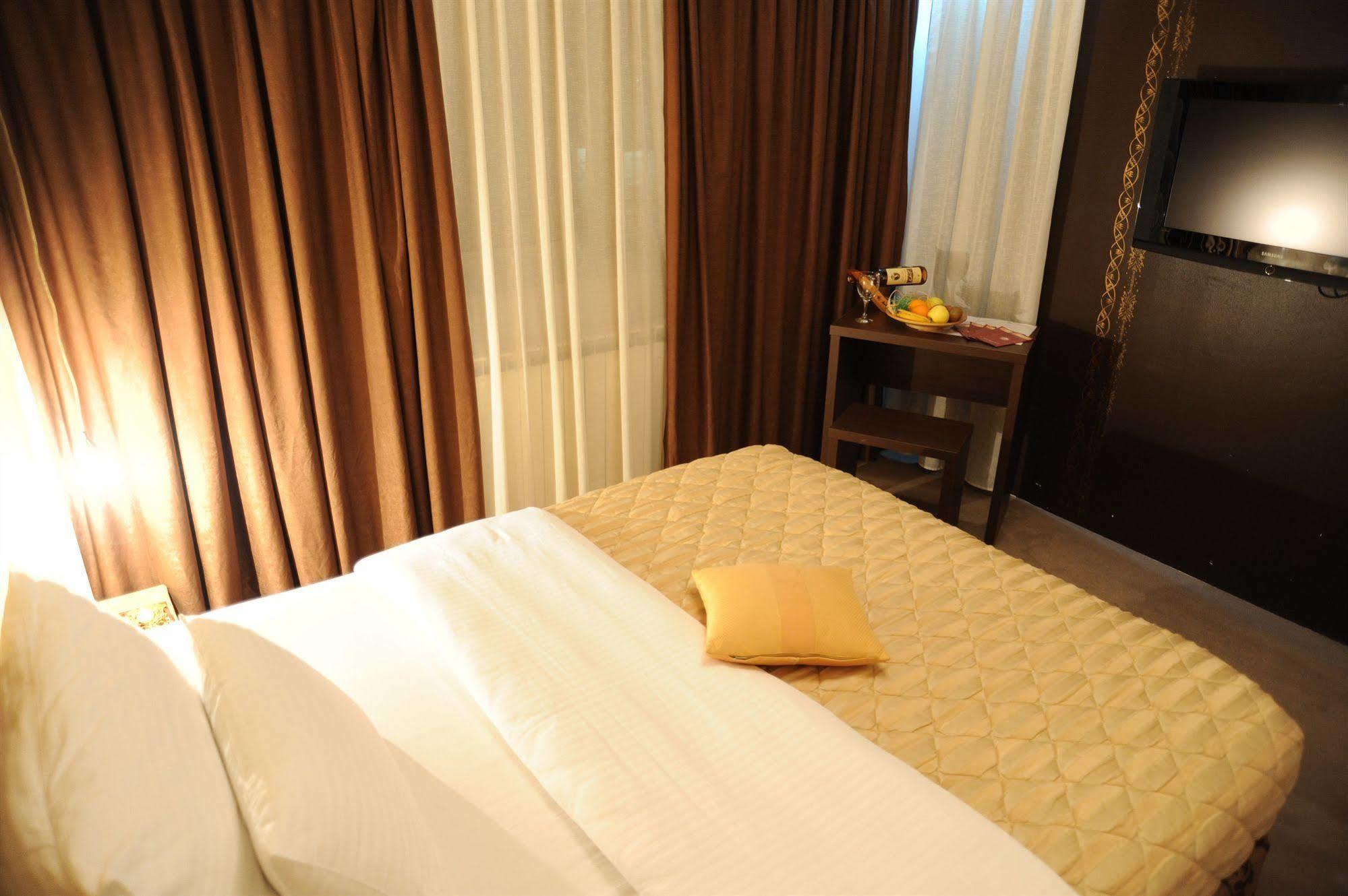 Hotel Merona SJJ Extérieur photo