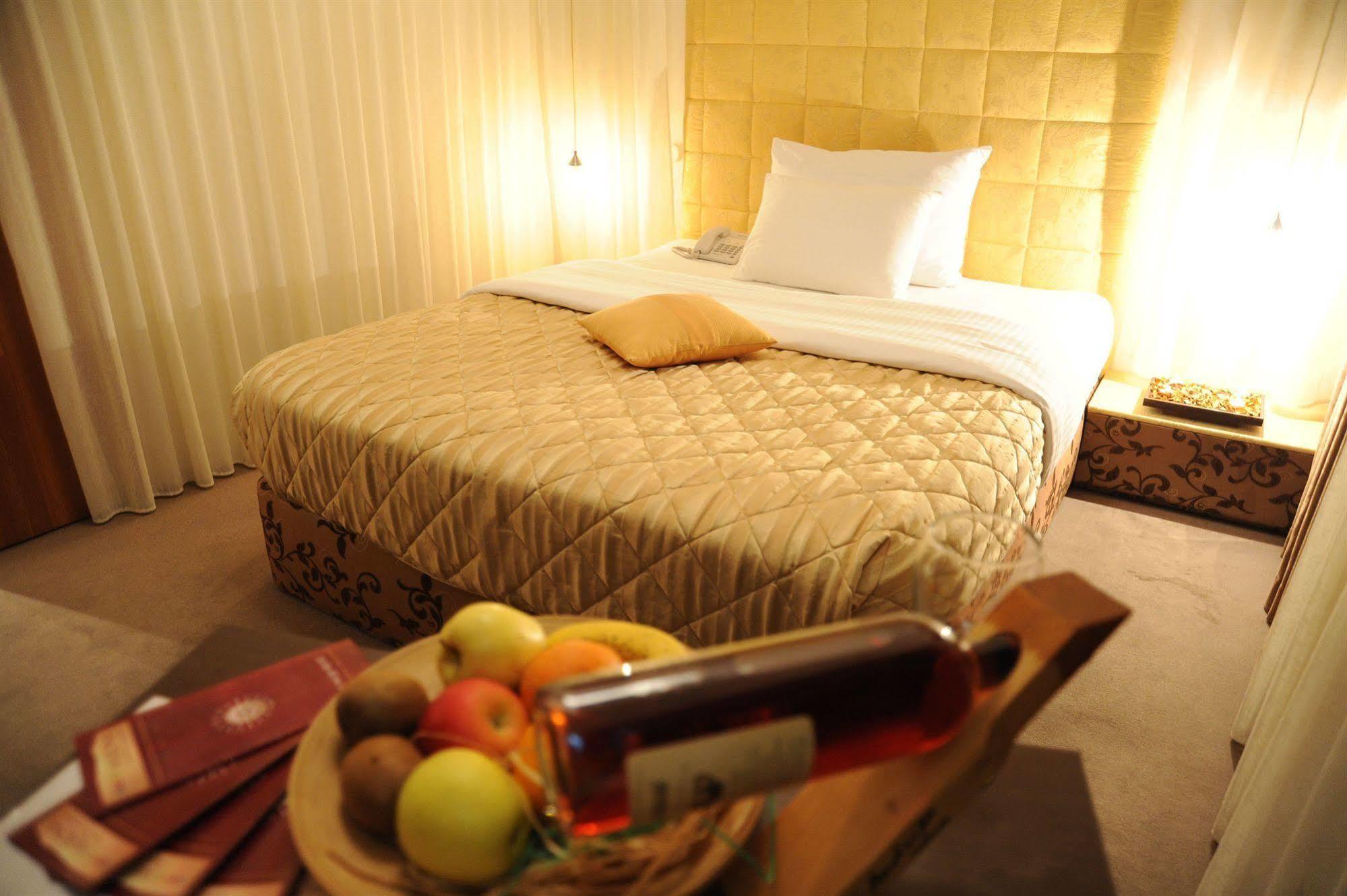 Hotel Merona SJJ Extérieur photo